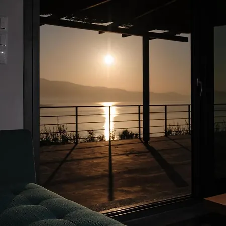 Vila Costa Emmelia *